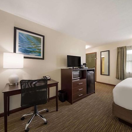 Quality Inn Great Barrington Exteriör bild