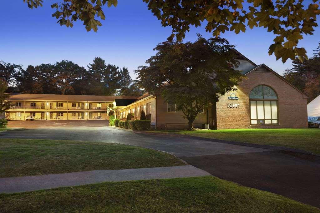Quality Inn Great Barrington Exteriör bild
