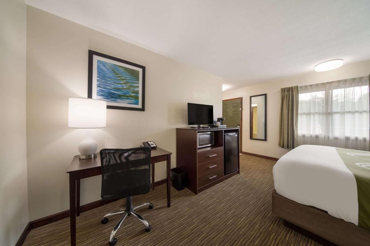 Quality Inn Great Barrington Exteriör bild