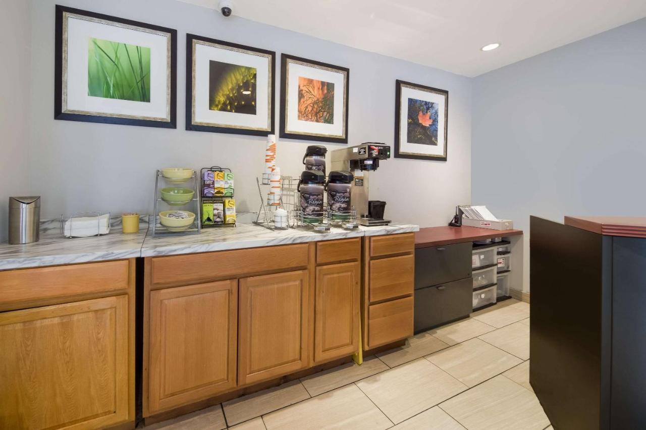 Quality Inn Great Barrington Exteriör bild