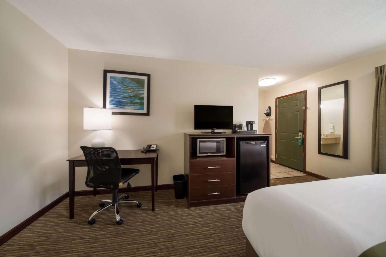 Quality Inn Great Barrington Exteriör bild