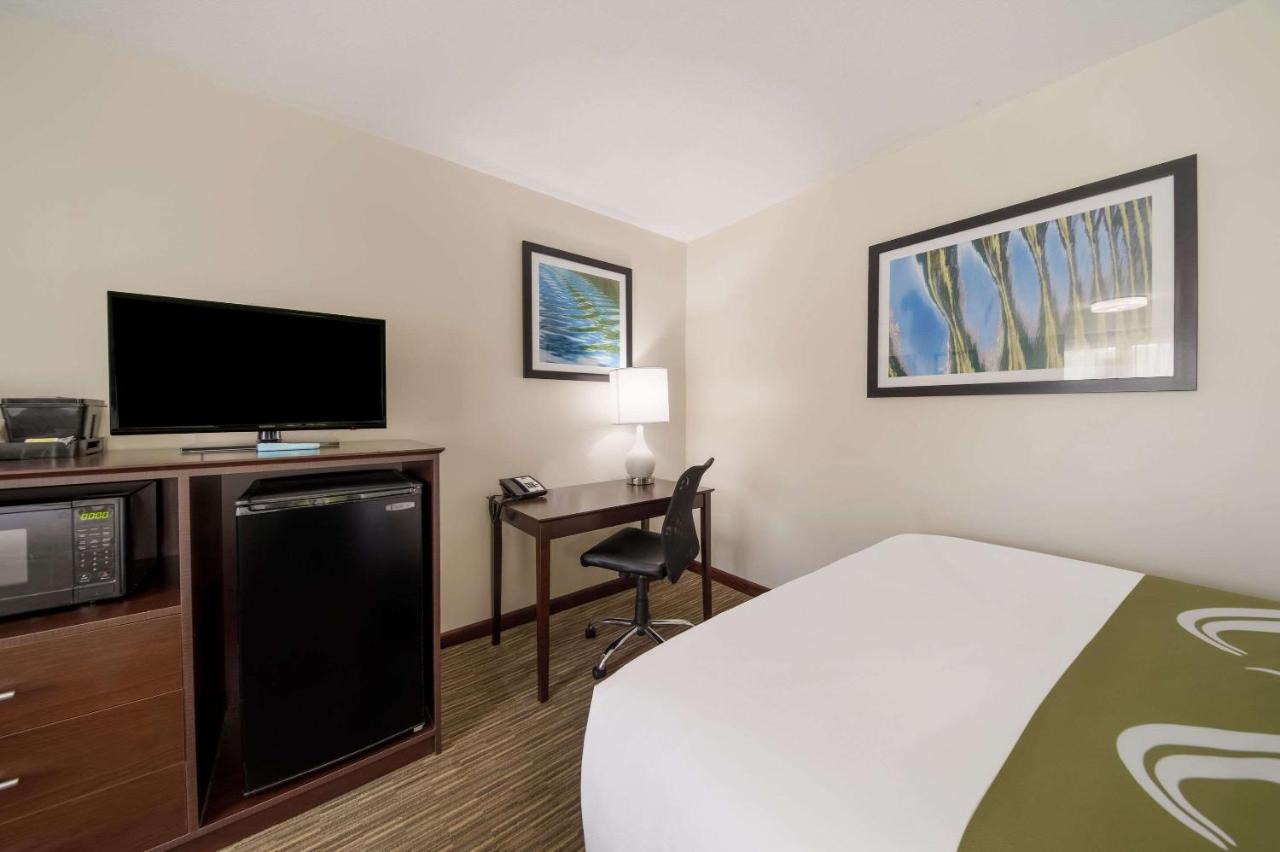 Quality Inn Great Barrington Exteriör bild