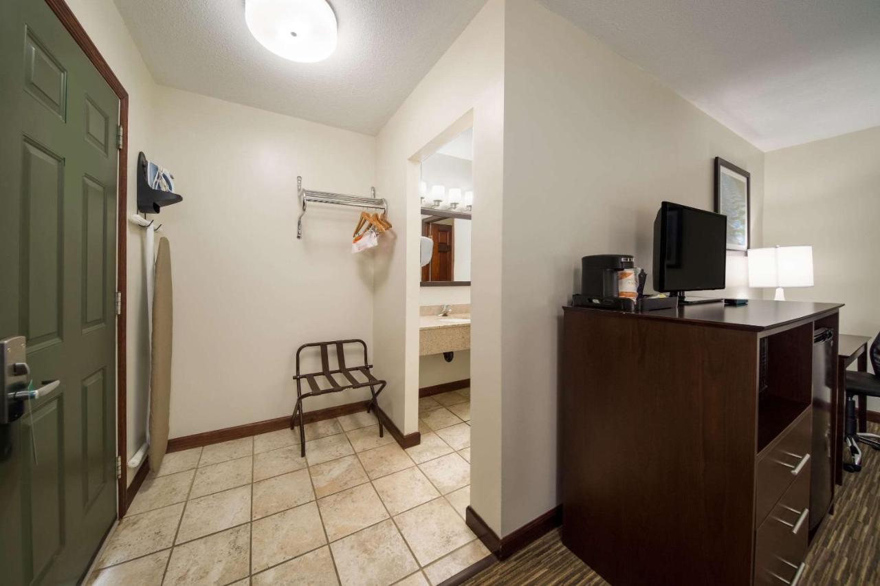 Quality Inn Great Barrington Exteriör bild